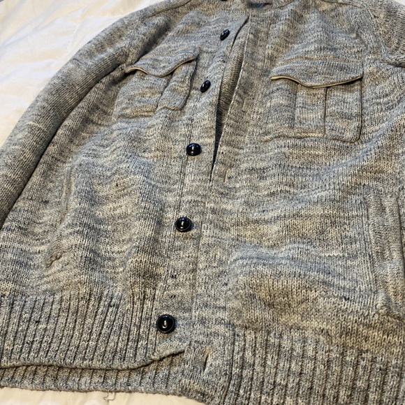 L.O.G.G Sweater - Picture 2 of 4